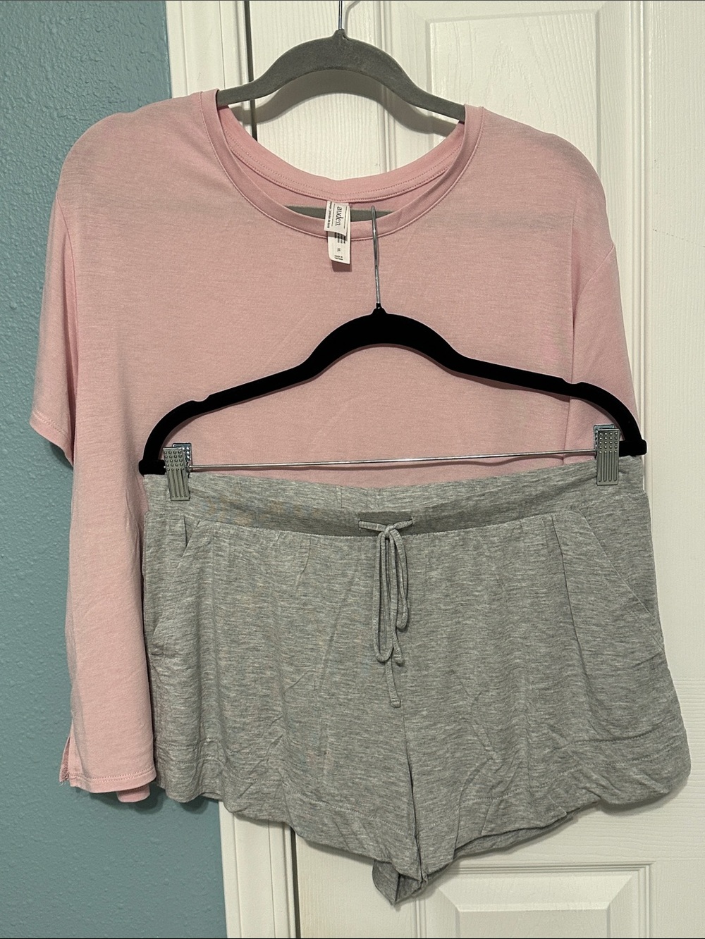 Auden Cozy Pink Tee with Gray Lounge Shorts Set size XL